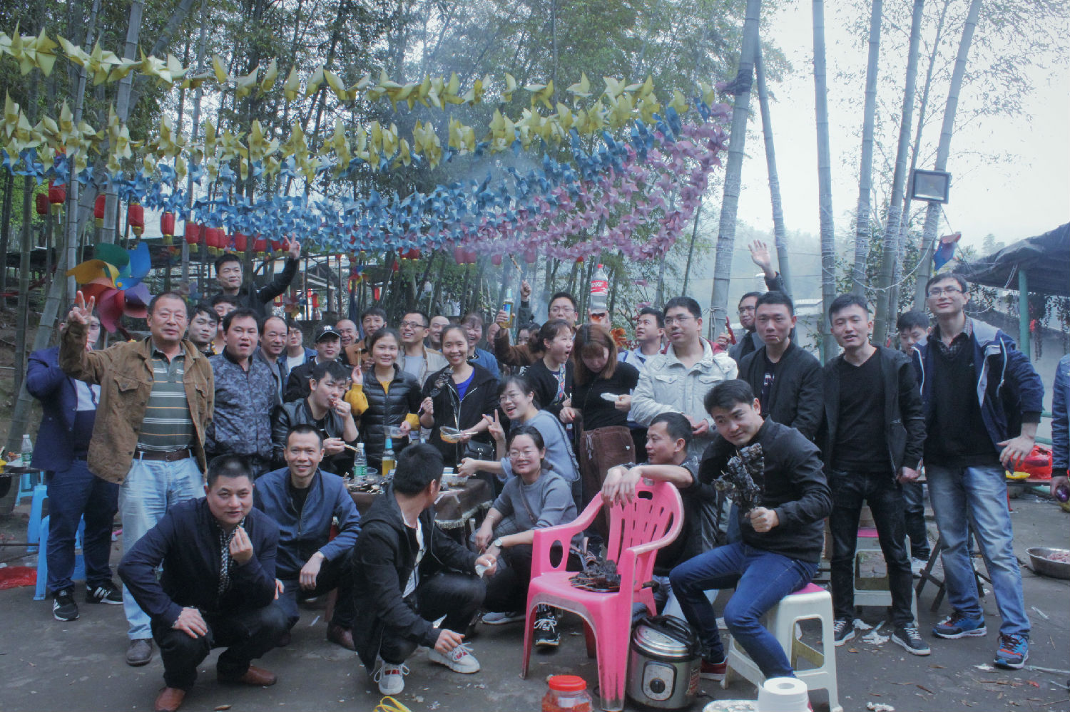 公司集體(tǐ)戶(hù)外野炊(chuī)活動 公司集(jí)體戶外(wài)野炊活動