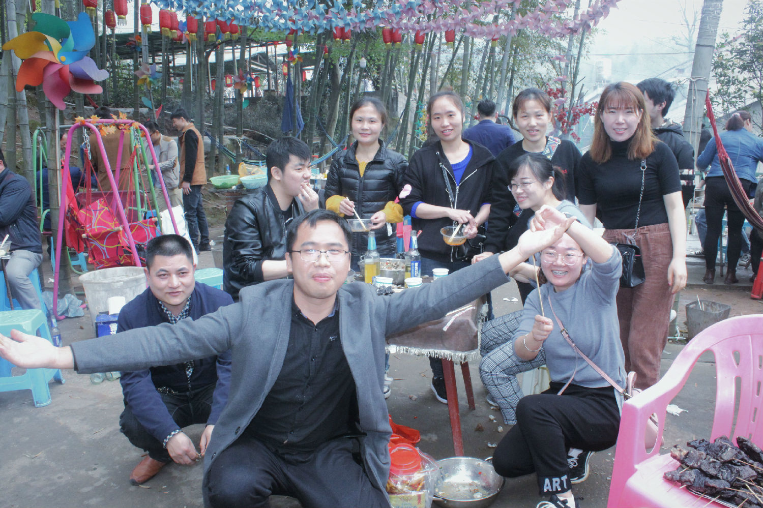 公司集體戶外野炊活(huó)動 公司集體戶外野炊活動