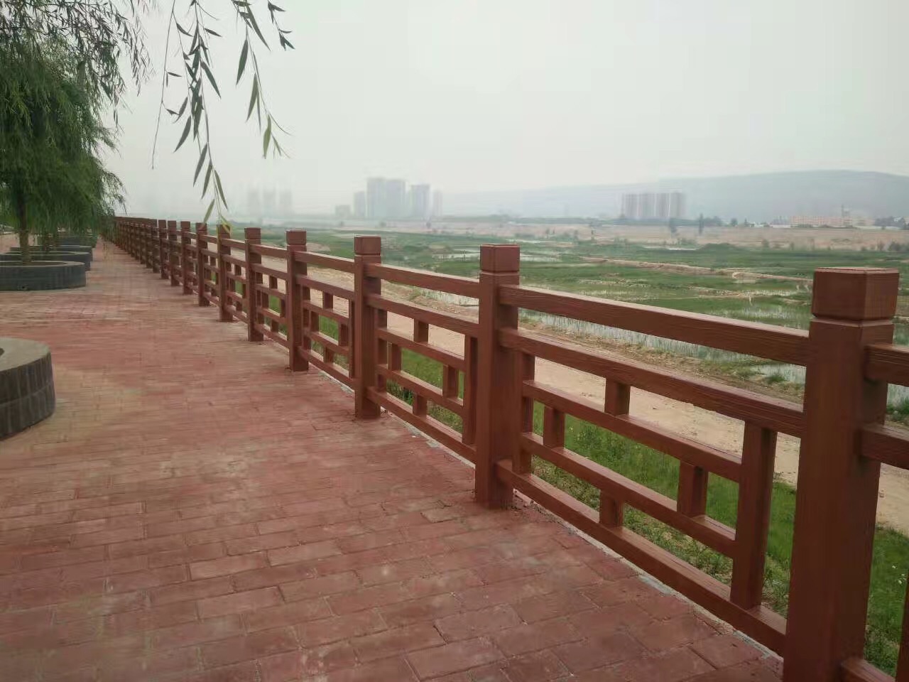 1.8米（mǐ）方格仿木護欄 (36).jpg