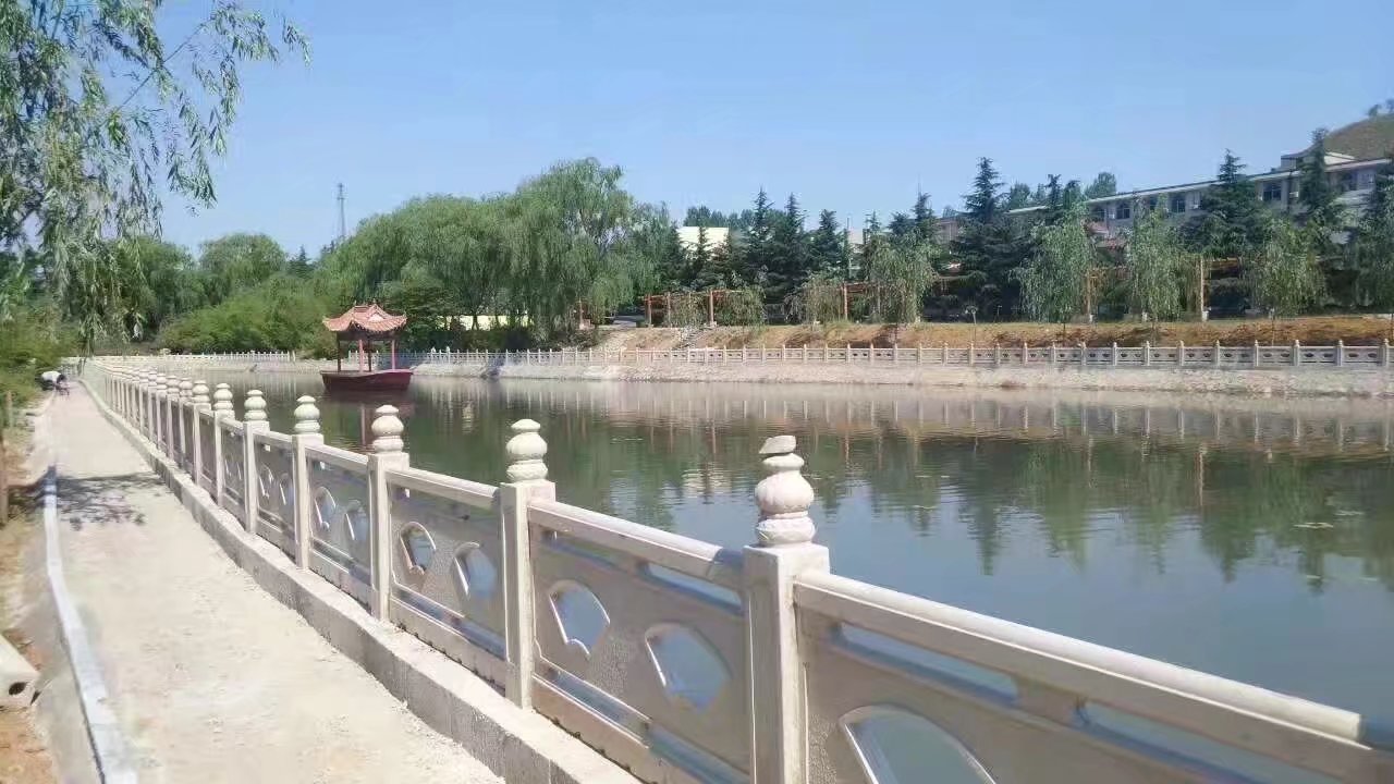 扇形（xíng）河堤護欄 (139).jpg